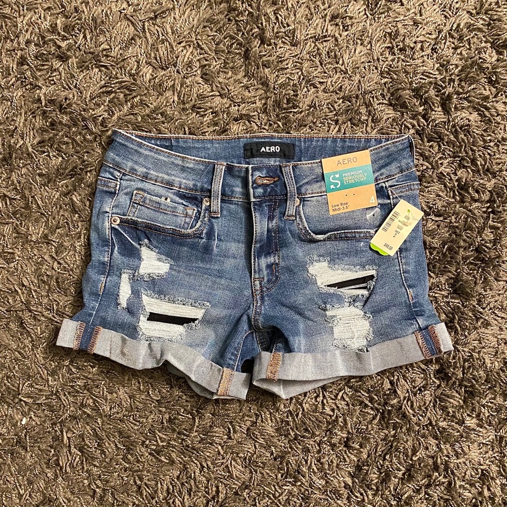 Aeropostale Medium Wash Low Rise Shorts